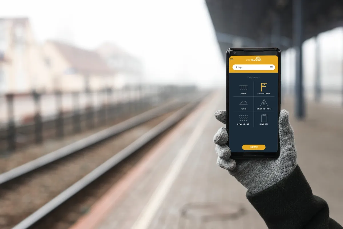 CPC Tracking-appen i brug på en togstation